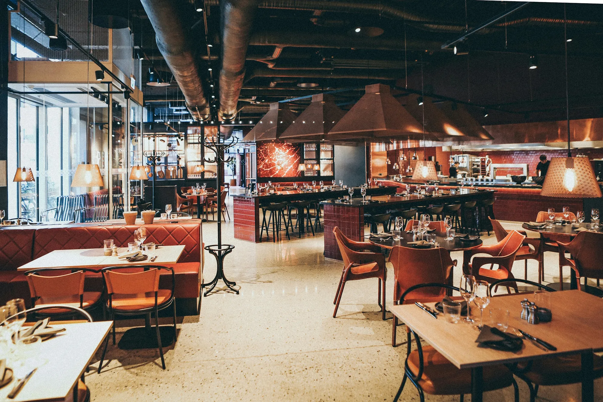 La sala principale della trattoria